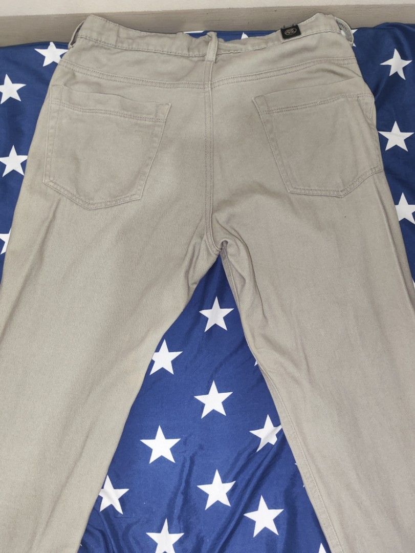 Daily Jeans Beige (Category: Jeans) located in Quezon City. Submitted by jerven_alonsabe (Listing ID 1460854252, Image 2). Description: size:30 meetup: SunTrust Asmara E. Rodriguez, Qc Lalamove/ J&T available.