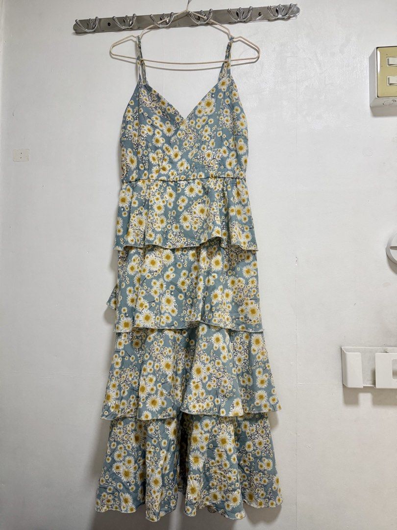 Daisy Ruffled Tiered Blue Dress (Category: Dresses) located in Manila. Submitted by dejunk.mnl (Listing ID 1460894543, Image 2). Description: .