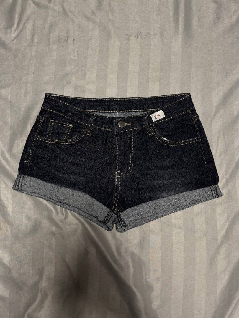Dark Blue Wash Denim Shorts (Category: Shorts) located in Bacoor. Submitted by elioseo (Listing ID 1460899133, Image 1). Description: size 28inches length 9.5 inches MOP GCASH MOD J&T .