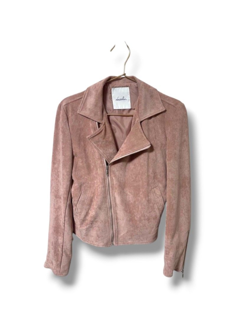 Dazzlin faux suede jacket in muted pink (Category: Coats, Jackets and Outerwear) located in La Trinidad. Submitted by jemm_03 (Listing ID 1460804729, Image 1). Description: DM me for more details Small to Med.