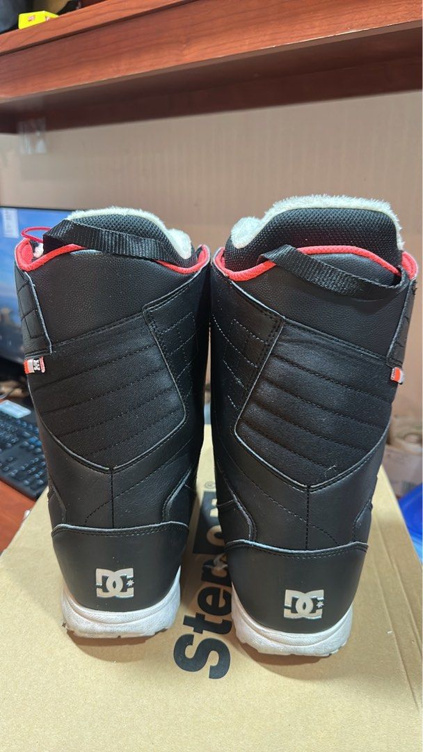 DC women snowboard boot （分類：其他運動配件）位於 Hong Kong。 由 yingying08 提交（商品編號 1460726876，圖片 2）。簡介： DC women snowboard boot 24.5cm。