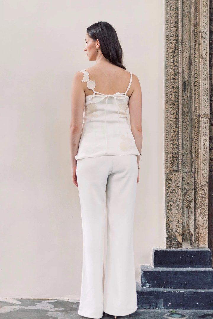 Dear Agatha White Camisole Top (Category: Sets or Coordinates) located in Mandaluyong City. Submitted by yv.stuff (Listing ID 1460890886, Image 3). Description: - Size: S - RFS: Not my style anymore - Used once - OG price: P2,450 Tags: - Carino / Miu the label / Beyond Collective / Araw.