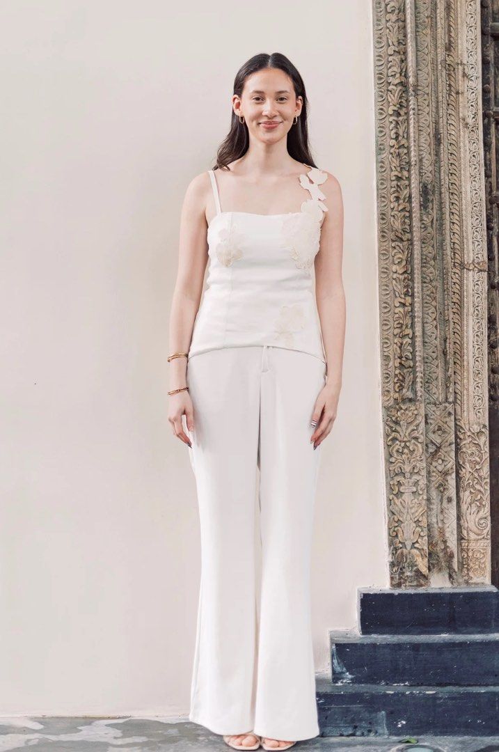 Dear Agatha White Camisole Top (Category: Sets or Coordinates) located in Mandaluyong City. Submitted by yv.stuff (Listing ID 1460890886, Image 1). Description: - Size: S - RFS: Not my style anymore - Used once - OG price: P2,450 Tags: - Carino / Miu the label / Beyond Collective / Araw.