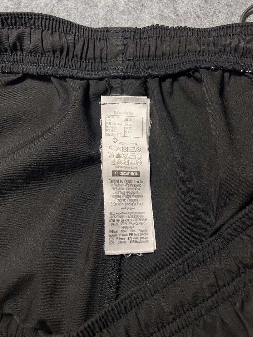 Decathlon Black Polyester Shorts (Category: Shorts) located in Manila. Submitted by randsclothingstore (Listing ID 1460726669, Image 3). Description: BRAND: Decathlon Size (Inch) ‼️Medida Size‼️ : W 34-42 | L 17.5 Color Rate: 9.8/10 Condition: Like New Issue: None ‼️ Thrifted item — please manage your expectations, authenticity is not guaranteed (check photos for tags!) 🧼 Laundered & Ready to Wear — Item has been washed and prepped, so you can w