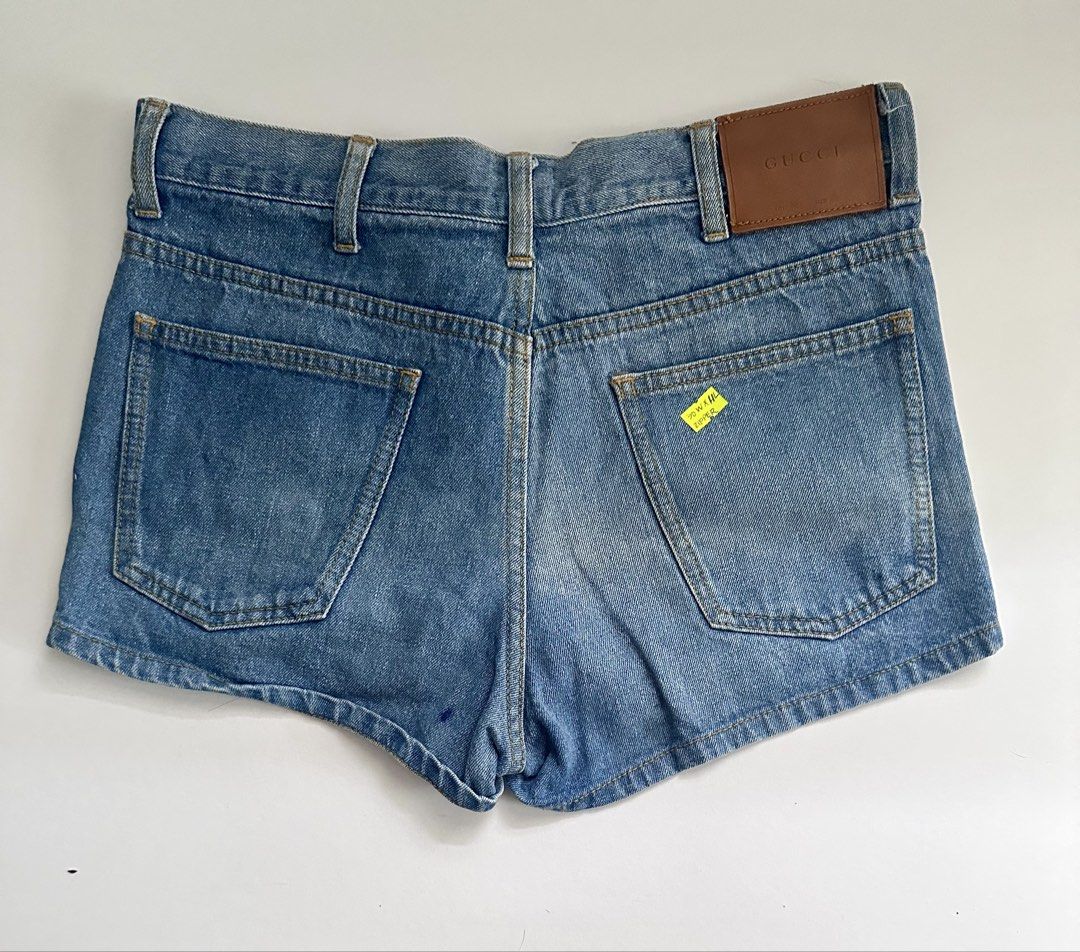 Denim Shorts with Rose Patch size: 30 W/ 11L (Category: Shorts) located in Antipolo. Submitted by shopaho_nique (Listing ID 1460801228, Image 2). Description: - Cute denim shorts - Fun rose patch on the front - Classic five-pocket styling - Gucci leather tag on the back - “Broken zipper pull, but zipper still works properly.” - Ideal for a casual look.