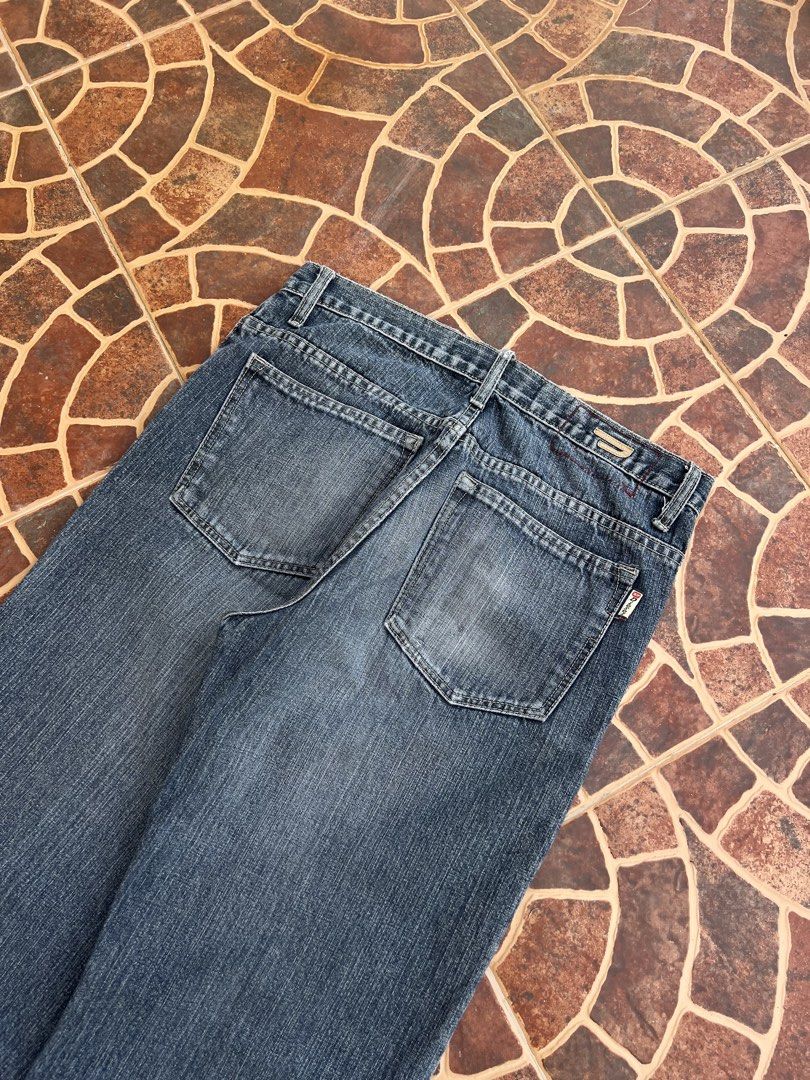 DIESEL DARK GREY-blue wash (Category: Jeans) located in Batangas. Submitted by engr_thrift (Listing ID 1460861655, Image 3). Description: 📐Dimension ( Inches ) Width: 30 Length: 40 Hem: 8 Color rate: 9.5/10 Issue : hem .