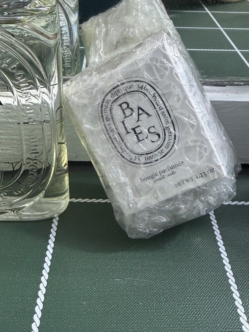 Diptyque Baies Mini 35g Candle Authentic GWP (Category: Home Fragrance) located in Marikina City. Submitted by bg22.23 (Listing ID 1460910310, Image 1). Description: .