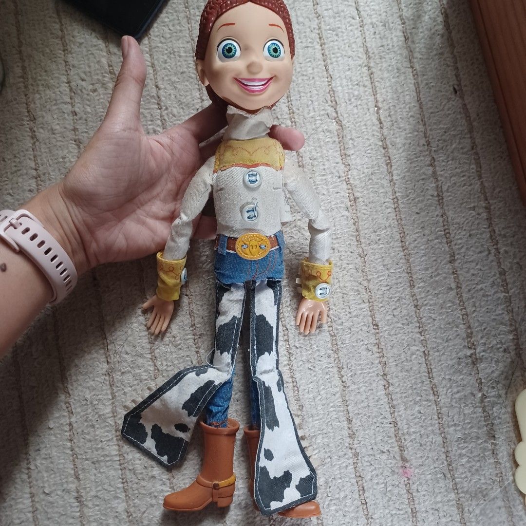 Disney Pixar Toy Story Jessie Pull String Doll (Category: Figurines & Statues) located in Silang. Submitted by EkonomikaPH (Listing ID 1460778059, Image 1). Description: Jessie of Toy Story SELF AUTHENTICATE based on research, this is a Hasbro model 03831 doll No batt cover No sounds As Is Untested Pass sa lowballers NO reasonable offer, NO Reply ❤️SUBMIT the stated price using the MAKE OFFER tab For decisive buyers only ALL photos posted Bawal s