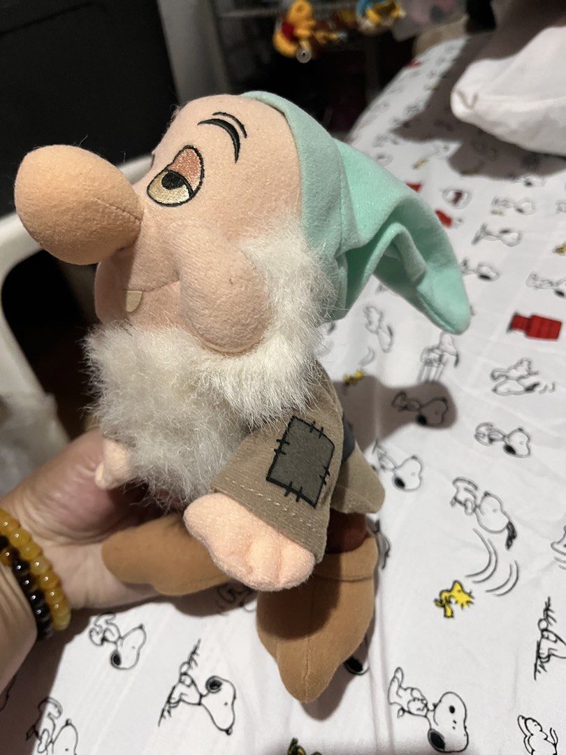 Disney sleepy dwarf (Category: Designer & Blind Box Toys) located in Paranaque City. Submitted by bonsaiart (Listing ID 1460916990, Image 2). Description: Good as new 530+sf via GCASH or paymaya No to meetup No to cop / cod Shipping via j&t only No breaking of set or bundle.