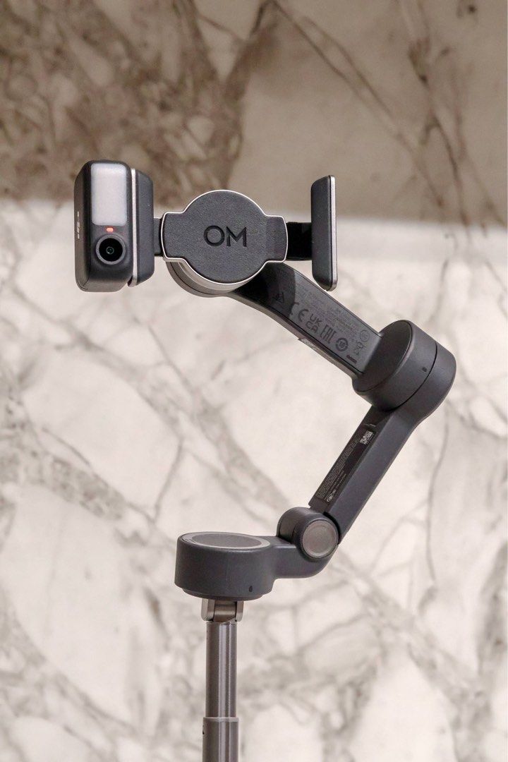 DJI Osmo Mobile 7P (Category: Gimbals & Stabilizers ) located in Manila. Submitted by chichaliwa97270 (Listing ID 1460829999, Image 2). Description: Selling my friend's DJI Osmo Mobile 7P because I don’t use it as much as I thought I would. ✨ Like new / excellent condition ✨ Fully functional, no issues ✨ Multifunctional Module ✨ Built-in extension rod & tripod ✨ 3-axis stabilization ✨ ActiveTrack ✨ Perfect for travel, TikTok, Reels & content crea