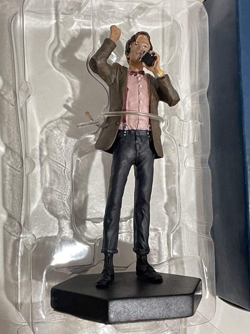 Dr. Who The 11th Doctor (Category: Figurines & Statues) located in Caloocan City. Submitted by willsvintage (Listing ID 1460715973, Image 2). Description: 1:24 scale Eaglemoss Dr. Who the 11th doctor/Diecast material,bnew in box Have the convenience of a courier door-to-door delivery thru Lalamove.