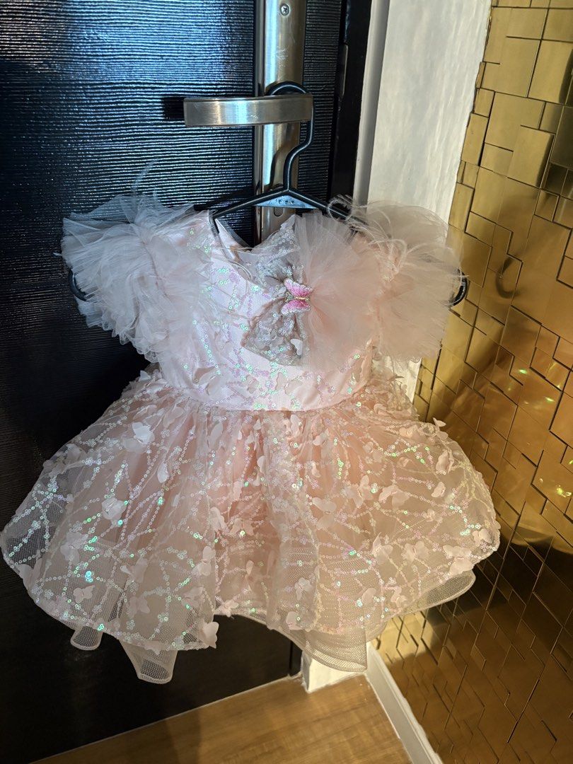 Dress 9-12 months (Category: Babies & Kids Fashion) located in Manila. Submitted by slb.slb.131407 (Listing ID 1460824870, Image 1). Description: 9-12 months dress Good for first birthday .