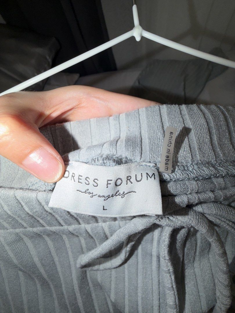Dress forum lounge pants (Category: Other Bottoms) located in Las Pinas. Submitted by felicianoh40332 (Listing ID 1460815318, Image 2). Description: Flattering for tall girls.