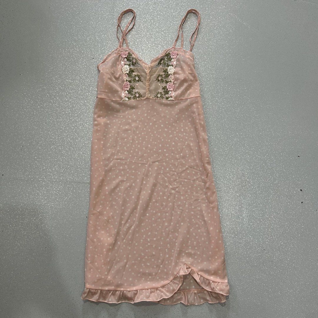 DRESS POLKA (Category: Dresses) located in San Carlos. Submitted by warmbear-0dff (Listing ID 1460918990, Image 1). Description: .