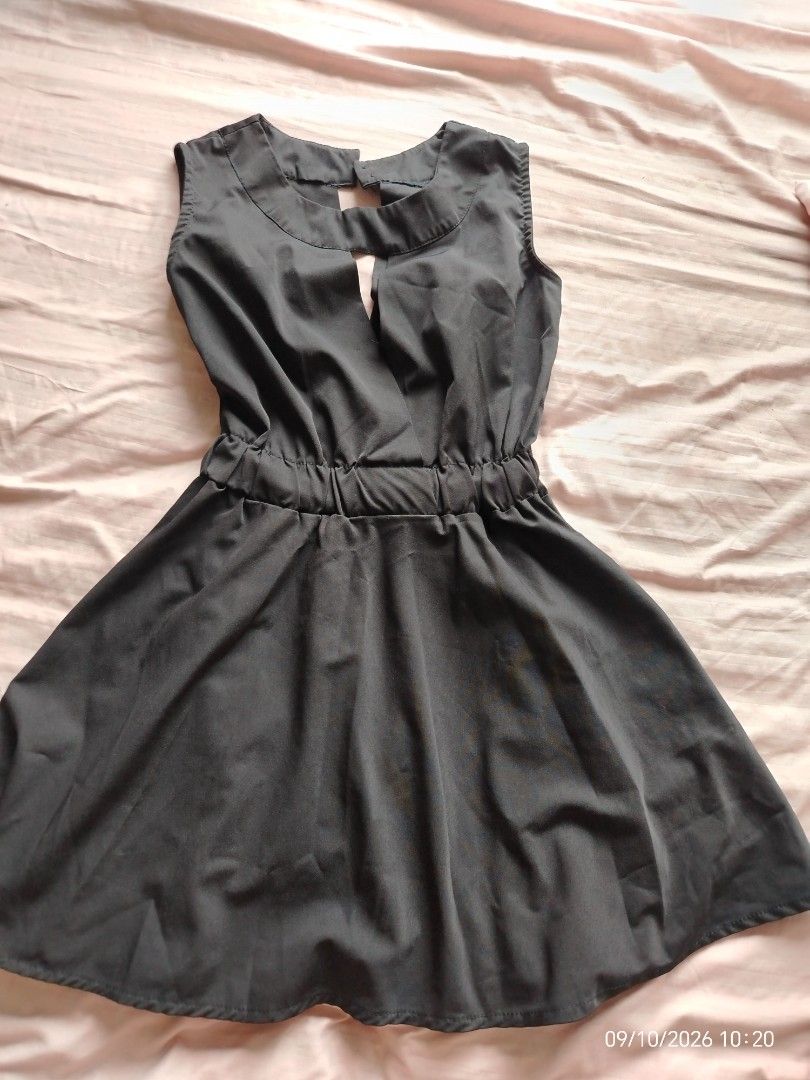 Dresses and blouses (Category: Dresses) located in Quezon City. Submitted by wisephoenix_00ffcd (Listing ID 1460770658, Image 1). Description: 3 items for 600 pesos only - different brands check the photos - Size: S, M - Style: Simple, classic, versatile - Perfect for: Casual wear or dressing up .