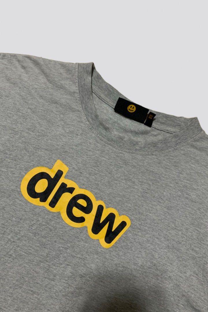 DREW T SHIRT (Category: Tshirts & Polo Shirts ) located in Cavite. Submitted by aronthrift_ (Listing ID 1460874809, Image 2). Description: DREW SHIRT SIZE: LARGE ON TAG LENGTH: 30 INCH WIDTH: 23 INCH COMPLETE TAGS EXCELLENT CONDITION NO ISSUE COLOR RATE: 10/10 LOCATION: IMUS CAVITE PM FOR MORE INFO📩.