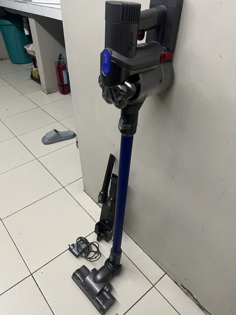 Dyson Animal vacuum (Category: Cleaning Tools & Supplies) located in Quezon City. Submitted by timberton (Listing ID 1460758759, Image 3). Description: Selling my preloved Dyson Animal Vacuum Authentic Needs battery replacement Complete attachments With charger Negotiable.
