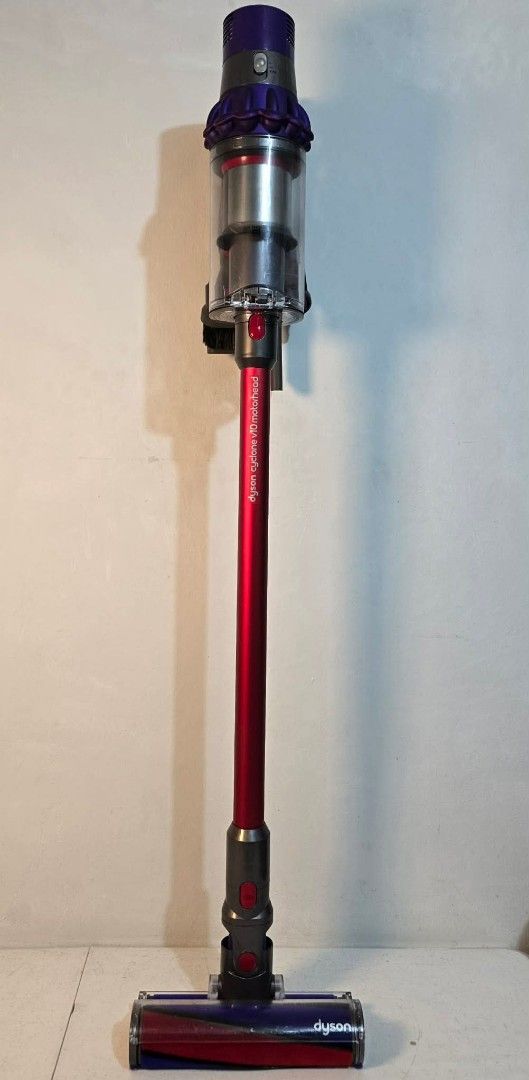 Dyson Cyclone V10 Motorhead Cordless Vacuum Cleaner (Category: Vacuum Cleaner & Housekeeping) located in Caloocan City. Submitted by souththrift_taytay (Listing ID 1460872933, Image 2). Description: Dyson Cyclone V10 Motorhead Cordless Vacuum Cleaner Australian mall pull out Used as demo unit 220V Inclusion Charging dock Charger 1 roller 2 attachment No issue 15k.