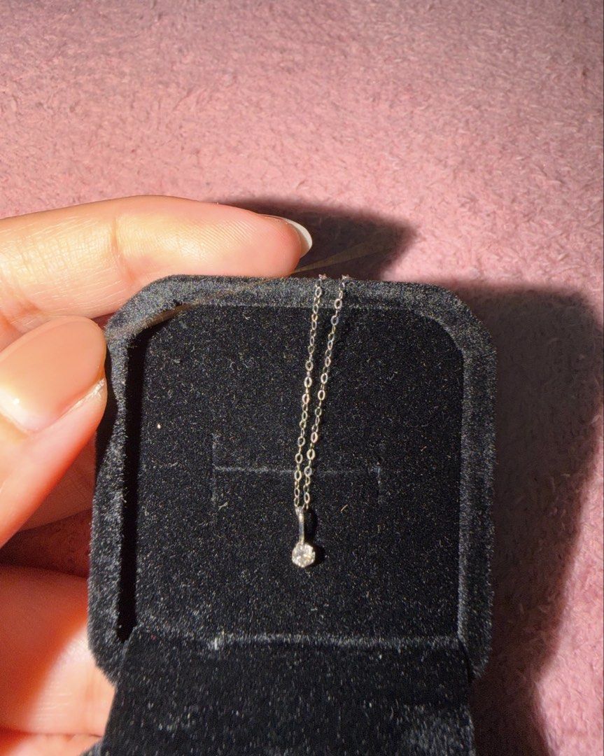Earring and necklace diamond set! (Category: Luxury Accessories) located in Bacoor. Submitted by jangnim (Listing ID 1460903672, Image 3). Description: ✨Earring and necklace diamond set ✨18k whitegold ✨With Diamond Identification! .