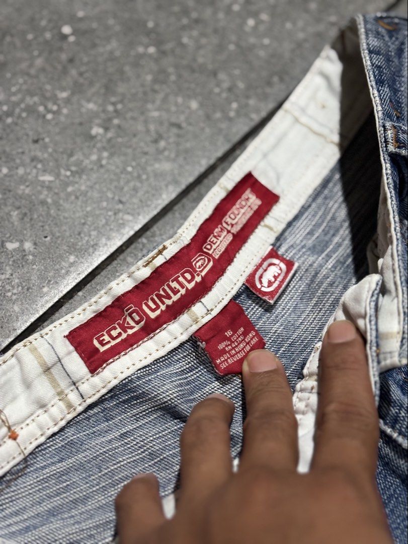 Ecko y2k pants (Category: Jeans) located in Manila. Submitted by luxstreetwearzcasual (Listing ID 1460786588, Image 3). Description: In good condition 32” waist 36” length 9.5 hem.
