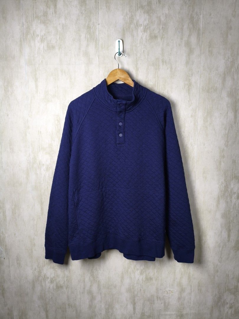 Eddie bauver quilted snap pullover (Category: Activewear) located in Naga. Submitted by genthrift3 (Listing ID 1460836274, Image 1). Description: Eddie bauver quilted snap pullover condition 9/10 color rate 10/10 Issue slight dark stain nasa last pic Width 25.5 Length 26 Sleeve 27.