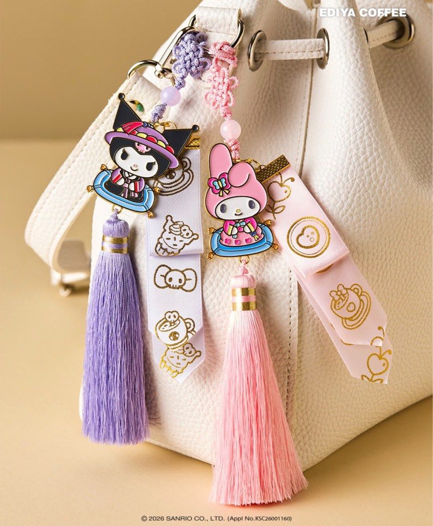 韓國🇰🇷Ediya coffee x Sanrio My Melody/ Kuromi韓式垂墜流蘇裝飾 （分類：動漫角色周邊）位於 Hong Kong。 由 beautyessence1089 提交（商品編號 1460756896，圖片 1）。簡介： 。