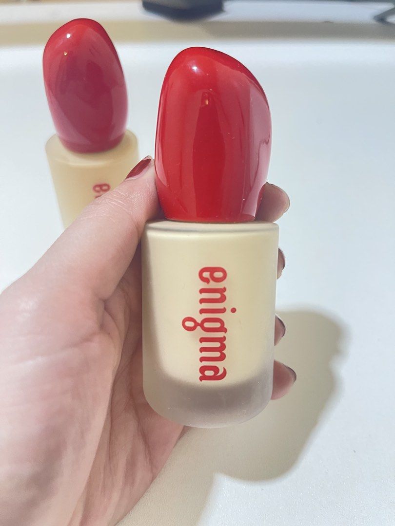 Enigma FW02 Ivory Foundation (Category: Makeup) located in Paranaque City. Submitted by timzells (Listing ID 1460718985, Image 1). Description: - Enigma Foundation - Shade: FW02 Ivory - Packaging: Frosted glass bottle with red cap - Net Weight: 30ml - Ideal for: Everyday wear - Reason for selling: Too many foundations.