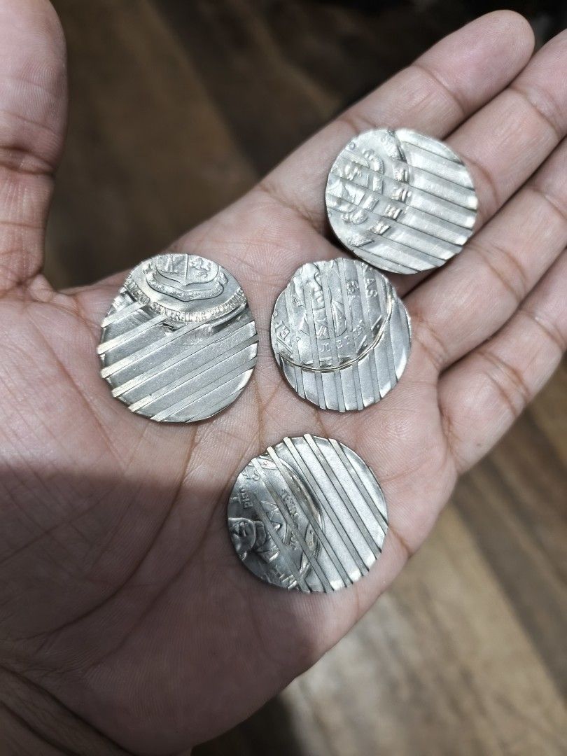 Error peso coin (Category: Currency) located in Manila. Submitted by alvinretro (Listing ID 1460719624, Image 3). Description: Price: 550 each Tayuman, Manila.