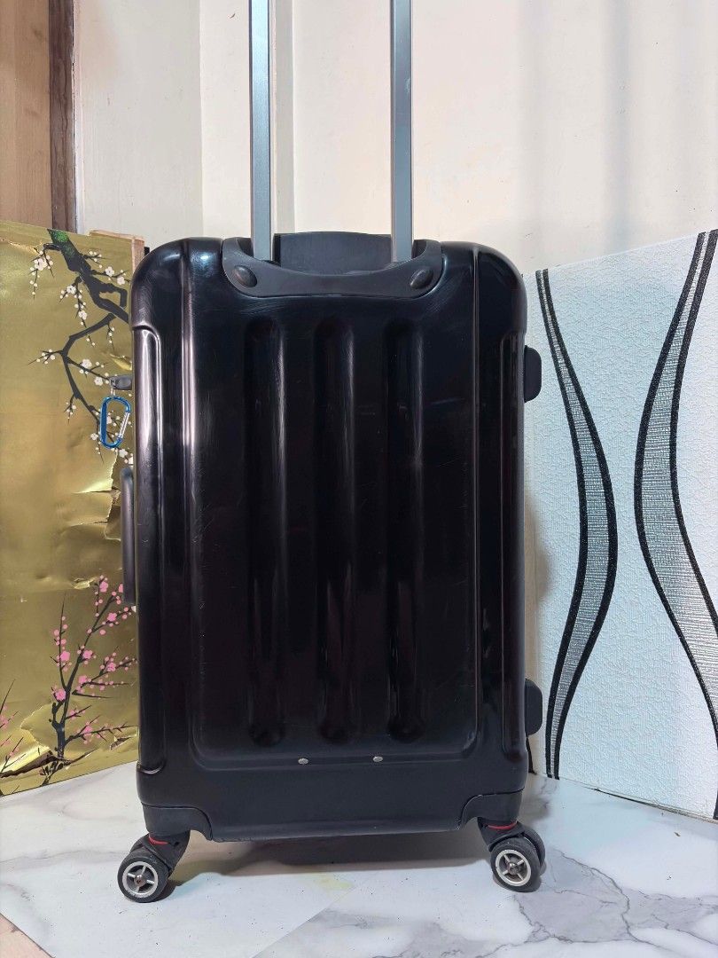 Escapes (Category: Luggage) located in Manila. Submitted by jzjapansurplus (Listing ID 1460918241, Image 3). Description: 🇯🇵IMPORTED FROM JAPAN ORIGINAL ESCAPES BRAND MEDIUM SIZE LUGGAGE🇯🇵 🎯 TSA APPROVED KEY LOCK 🎯 CLIP TYPE - ZIPPERLESS 🎯 PUSH HANDLE TROLLEY 🎯 SMOOTH 360 WHEELS ROTATION 🎯 TOP AND SIDE HANDLE CARRY 🎯 DURABLE CASE 🎯 WIDE SPACE CAPACITY NO ISSUE.. MINIMAL MARK OF USAGE ONLY‼️.