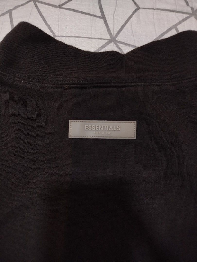 ESSENTIALS (Category: Hoodies) located in Antipolo. Submitted by goods_thrift (Listing ID 1460805061, Image 3). Description: ESSENTIALS LONG SLEEVE Colorate 9/10 W26/L27 Boxy issue nasa Picture.