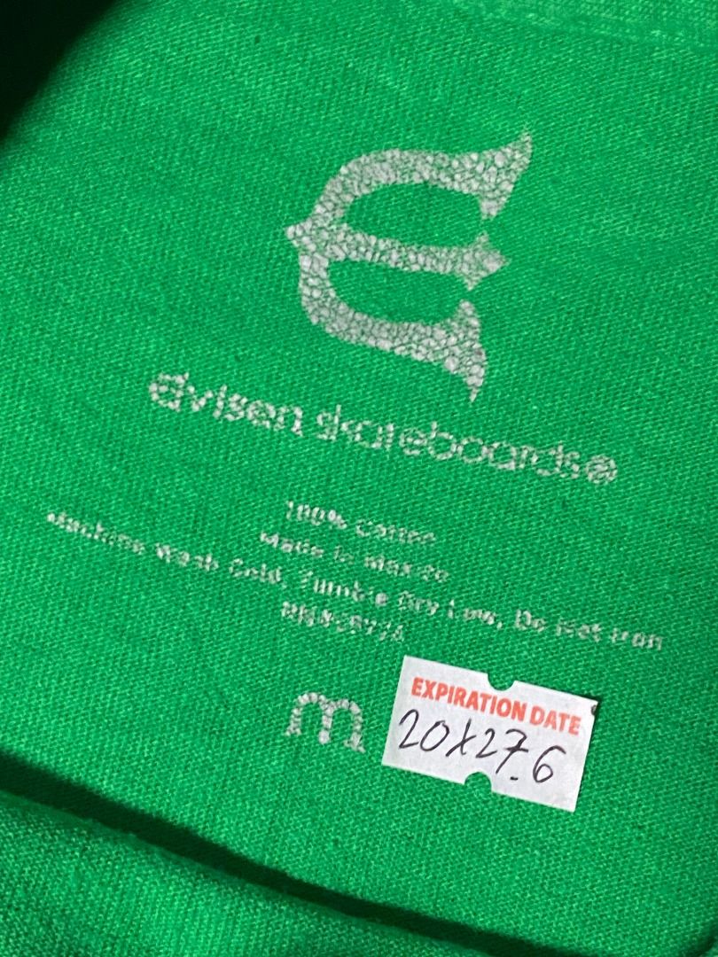 Evisen skateboards | long sleeves (Category: Tshirts & Polo Shirts ) located in Las Pinas. Submitted by all_details_posted (Listing ID 1460854325, Image 2). Description: cracked print, need wash may konting dumi lang.
