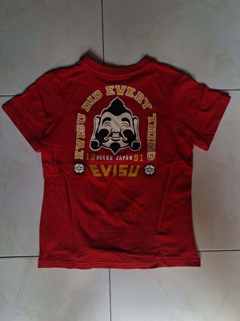 EVISU Red Baby Tee Daicock Graphic (Category: Tshirts & Polo Shirts ) located in Lucena. Submitted by punkghanistan (Listing ID 1460800546, Image 2). Description: W - 14in L - 20in.
