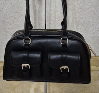 (Category: ) located in . Submitted by dailyhappyfinds (Listing ID 1456365427, Image 1). Description: .