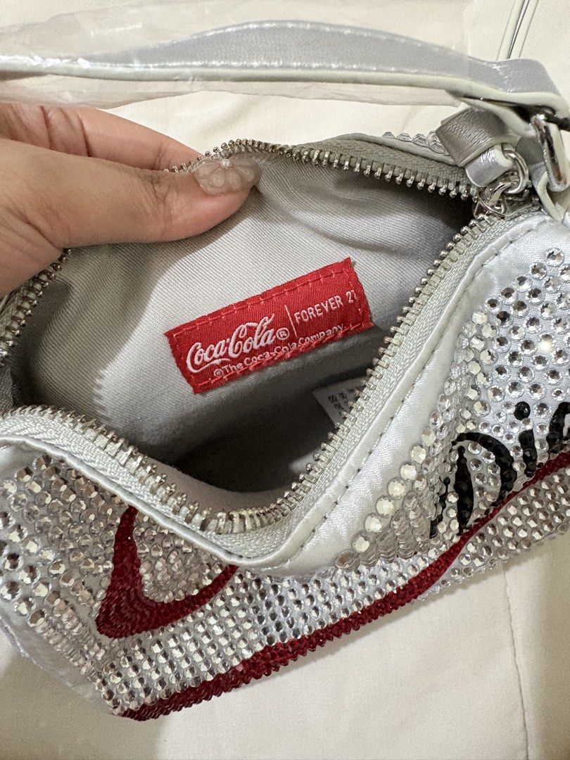 F21 x Coca-Cola Limited Edition (Category: Purses & Pouches) located in Manila. Submitted by katcharm (Listing ID 1460900165, Image 2). Description: .