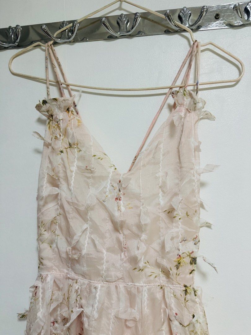 Fairy Feather Dress (Category: Dresses) located in Manila. Submitted by dejunk.mnl (Listing ID 1460892808, Image 3). Description: Never worn .