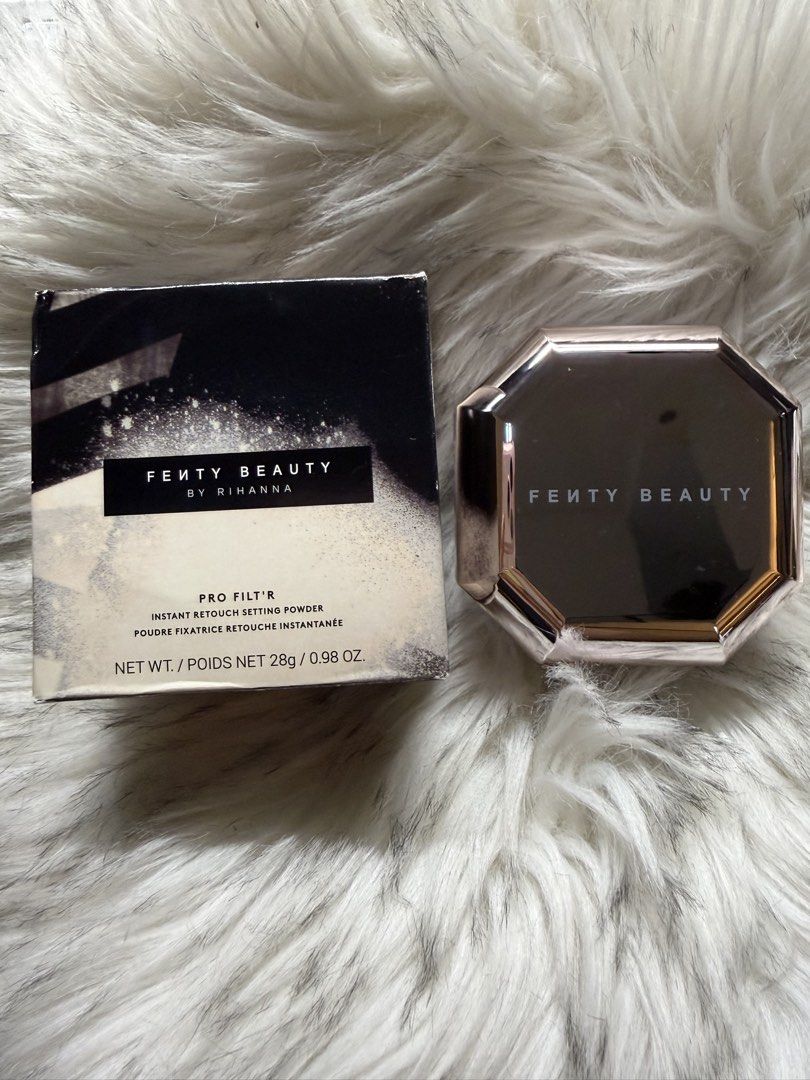 Fenty Powder in Lavander (Category: Makeup) located in Bulacan. Submitted by karisma_noverra (Listing ID 1460730343, Image 1). Description: Very fine un powder and blurring.