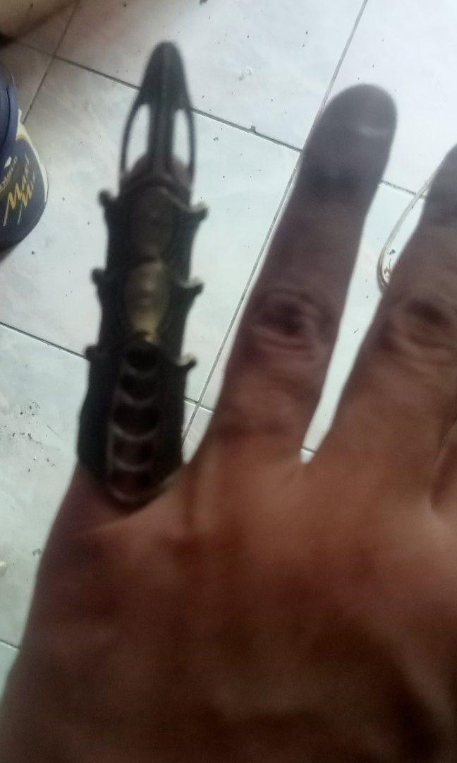 Finger ring (Category: Sets & Coordinates) located in Paranaque City. Submitted by dimaguilaa94969 (Listing ID 1460515979, Image 2). Description: pm if int 09260966619 .