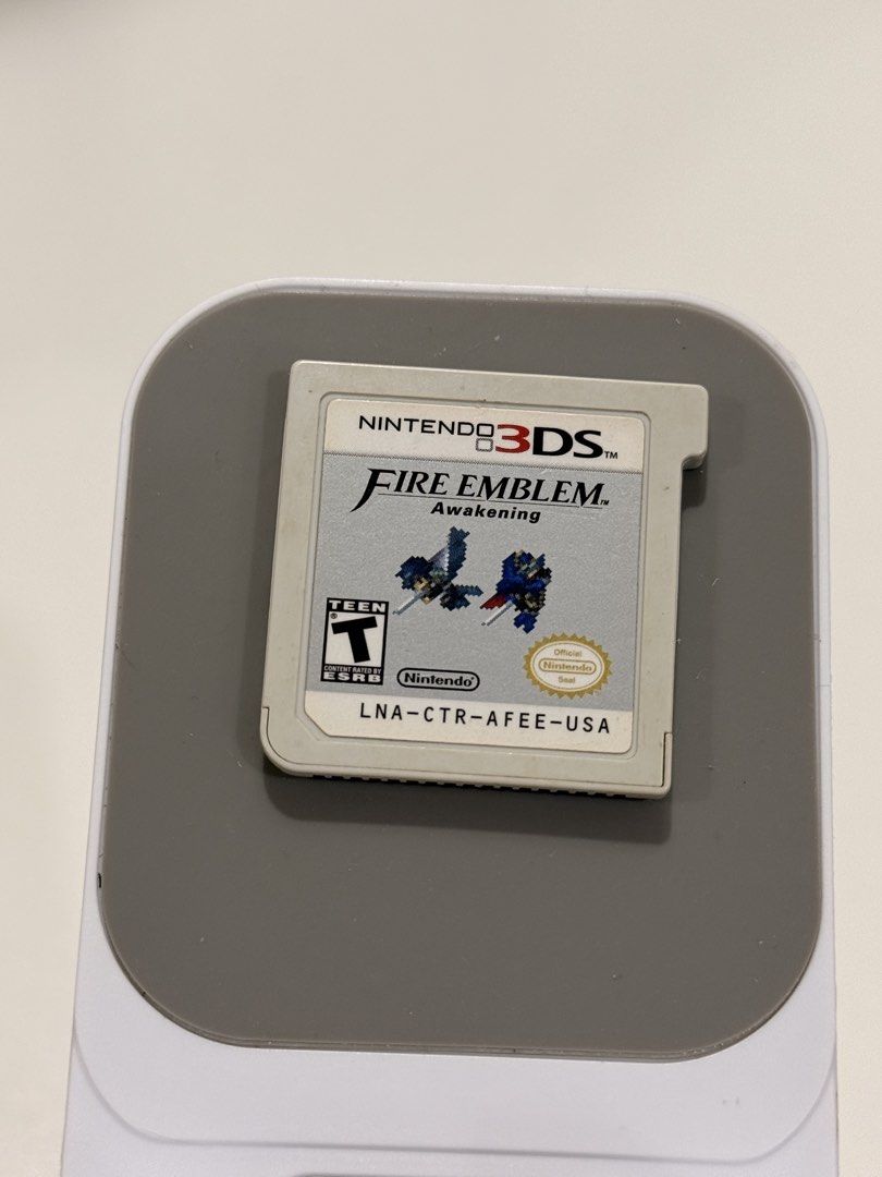 Fire Emblem: Awakening 3DS/2DS Game (Category: In-Game Products) located in Baliuag. Submitted by mostlyaboutnintendo (Listing ID 1460889855, Image 1). Description: 📌 https://linktr.ee/mostlyaboutnintendo 📢 CARTRIDGE ONLY ✔️ Authentic ✔️ Mabilis ma-read mismong cartridge ✔️ Guaranteed tested and working ✔️ Will always send tested pics before ship out ✔️ Clean Pins ✔️ US Version Fire Emblem: Awakening is a tactical RPG featuring strategic turn-b