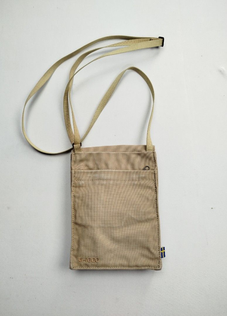 Fjallraven Pocket-Shoulder Bag (Category: Sling Bags) located in General Santos City (Dadiangas). Submitted by reupph (Listing ID 1460900566, Image 3). Description: Good Condition Signs of used 380+SF.