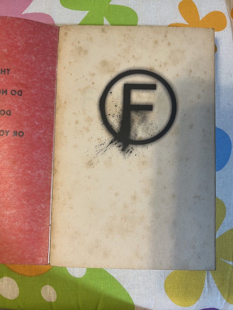 Flawed; Perfect by Cecelia Ahern (Set) (Category: Storybooks) located in Quezon City. Submitted by diiion (Listing ID 1460814128, Image 2). Description: Flawed, Perfect Author: Cecelia Ahern.