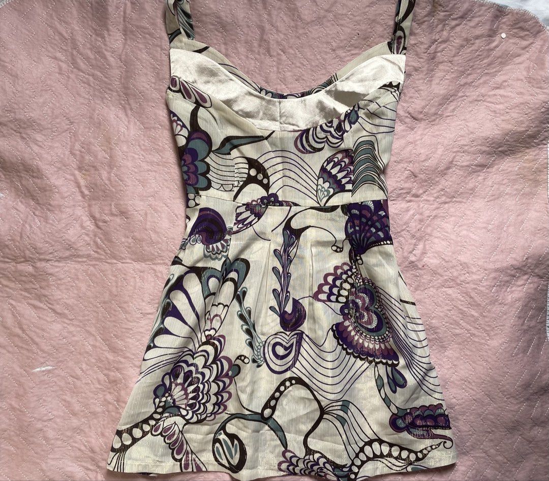 floral top (Category: Sleeveless) located in Meycauayan. Submitted by fae.trove (Listing ID 1460807449, Image 1). Description: .
