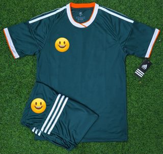 (Category: ) located in . Submitted by apparelsports (Listing ID 1460825122, Image 1). Description: .