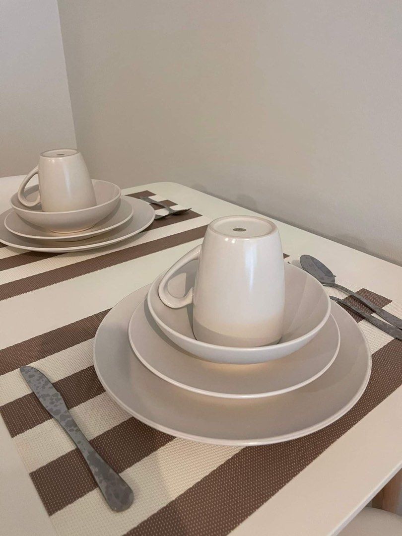 FOR RENT: 1BR Central Park West BGC (Category: Apartments & Condos) located in San Juan City. Submitted by myn.loved (Listing ID 1460811648, Image 3). Description: For Rent: 1BR Central Park West BGC 7th Avenue cor. 36th and 38th Street, BGC - 1 Bedroom - 40sqm - Fully Furnished Unit - 9th Floor - 1 Parking Slot - ₱35,000 including Assoc. Dues Message me for more details 😊 .