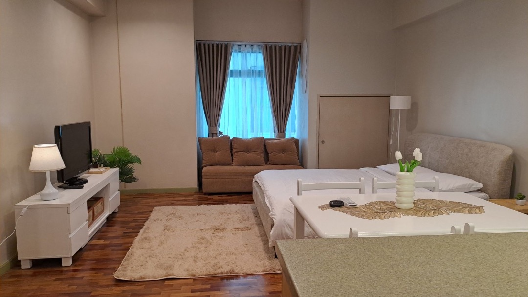 (Category: ) located in . Submitted by condo88888888 (Listing ID 1460862049, Image 1). Description: .