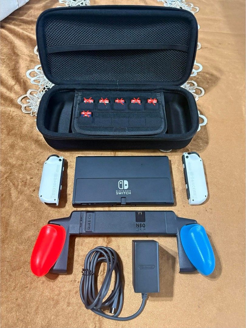 FOR SALE NINTENDO SWITCH (Category: Nintendo) located in Tagum. Submitted by rey_santiago1928 (Listing ID 1460737434, Image 2). Description: FOR SALE NINTENDO SWITCH SLIGHTLY USED NOT ABUSED KUNIN NYO NA WALANG ISSUE TO WITH FREE GAMES.