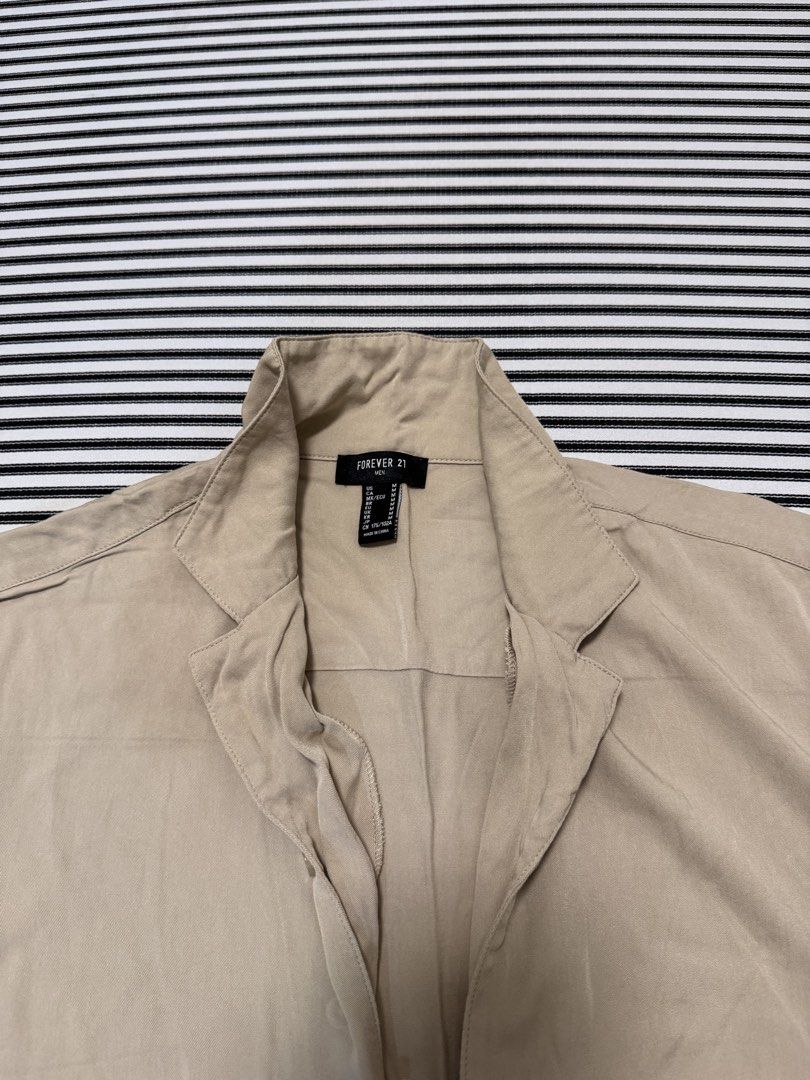 Forever21 Men’s Polo (Category: Tshirts & Polo Shirts ) located in Cavite. Submitted by mosesangelo (Listing ID 1460819437, Image 2). Description: - Condition: 9.5/10.