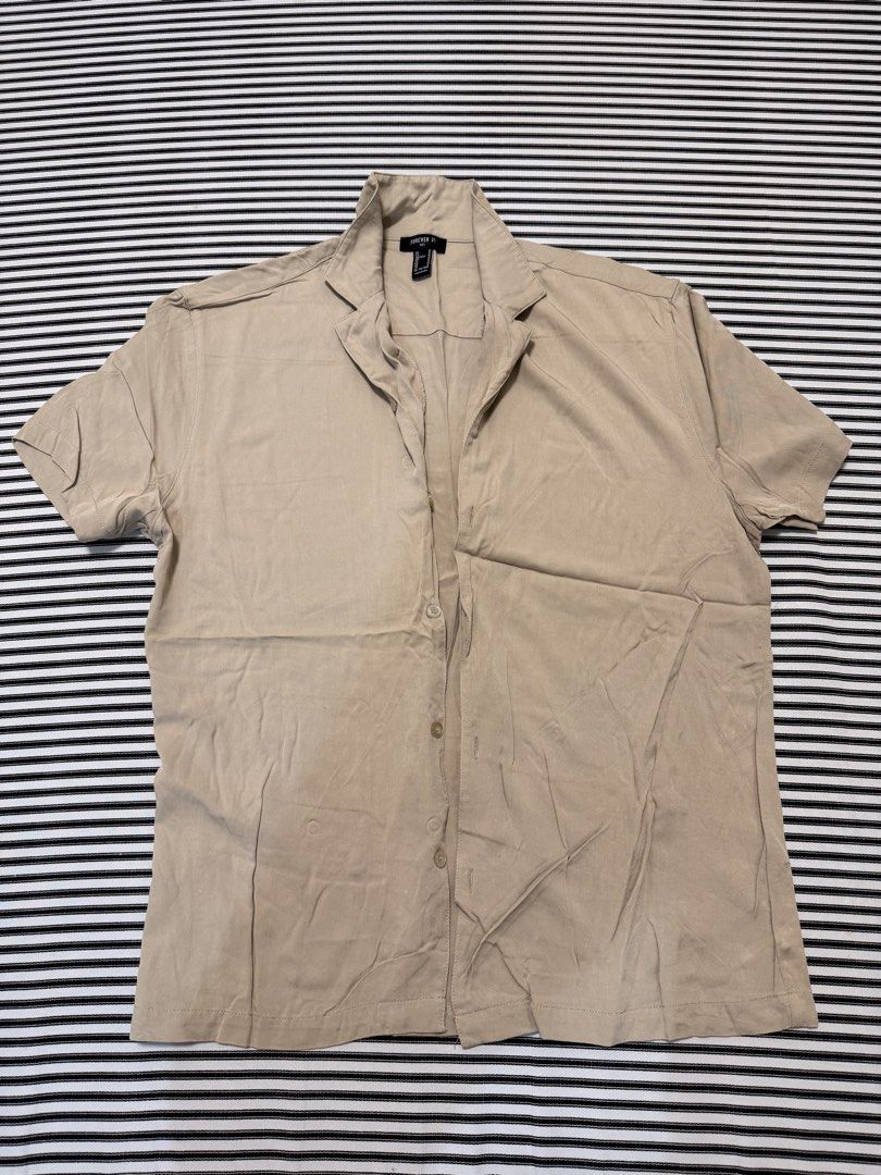 Forever21 Men’s Polo (Category: Tshirts & Polo Shirts ) located in Cavite. Submitted by mosesangelo (Listing ID 1460819437, Image 1). Description: - Condition: 9.5/10.