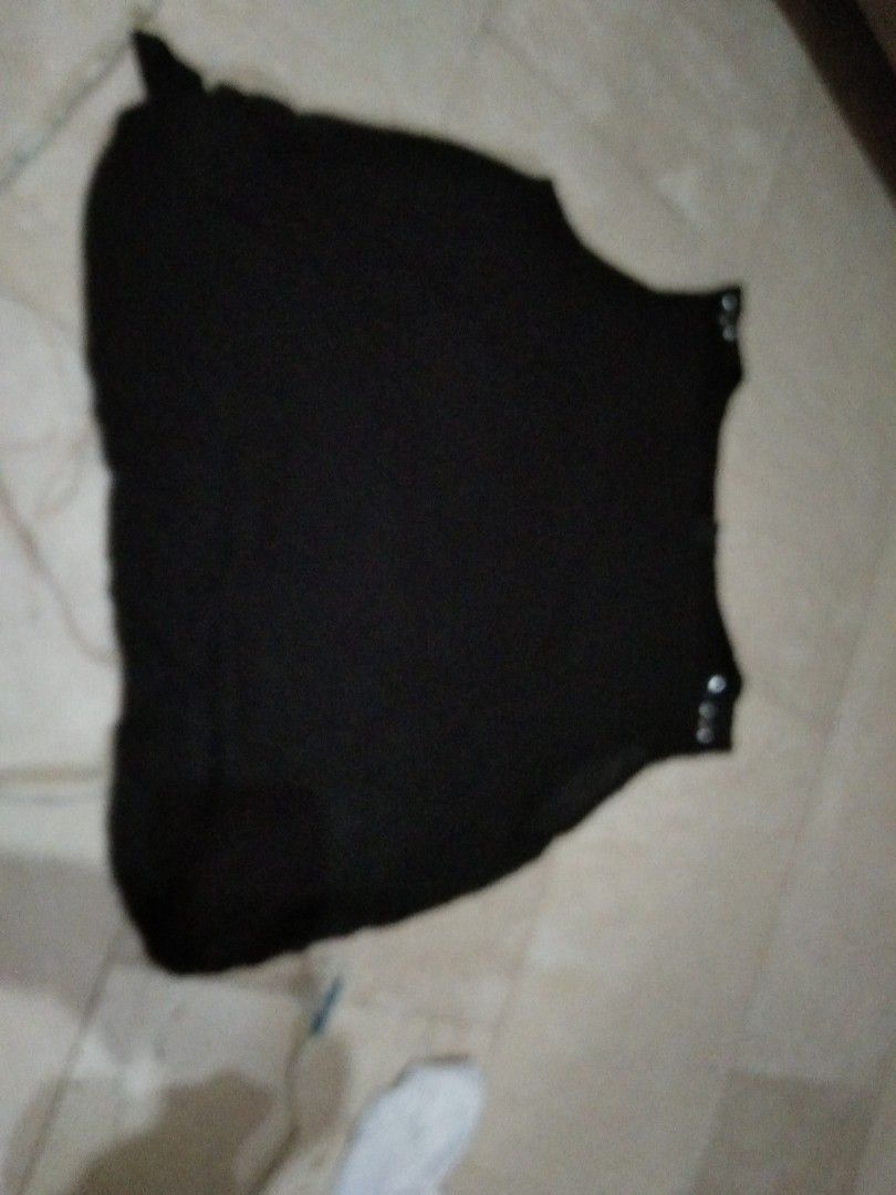 Forever 21sleeveless black top (Category: Sleeveless) located in Quezon City. Submitted by eidorableshop (Listing ID 1460789320, Image 3). Description: .