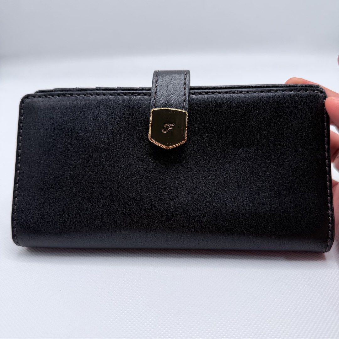 Fossil Orig Long wallet (Category: Wallets & Card holders) located in Quezon City. Submitted by ajandstevenshopscorner (Listing ID 1460752263, Image 1). Description: .