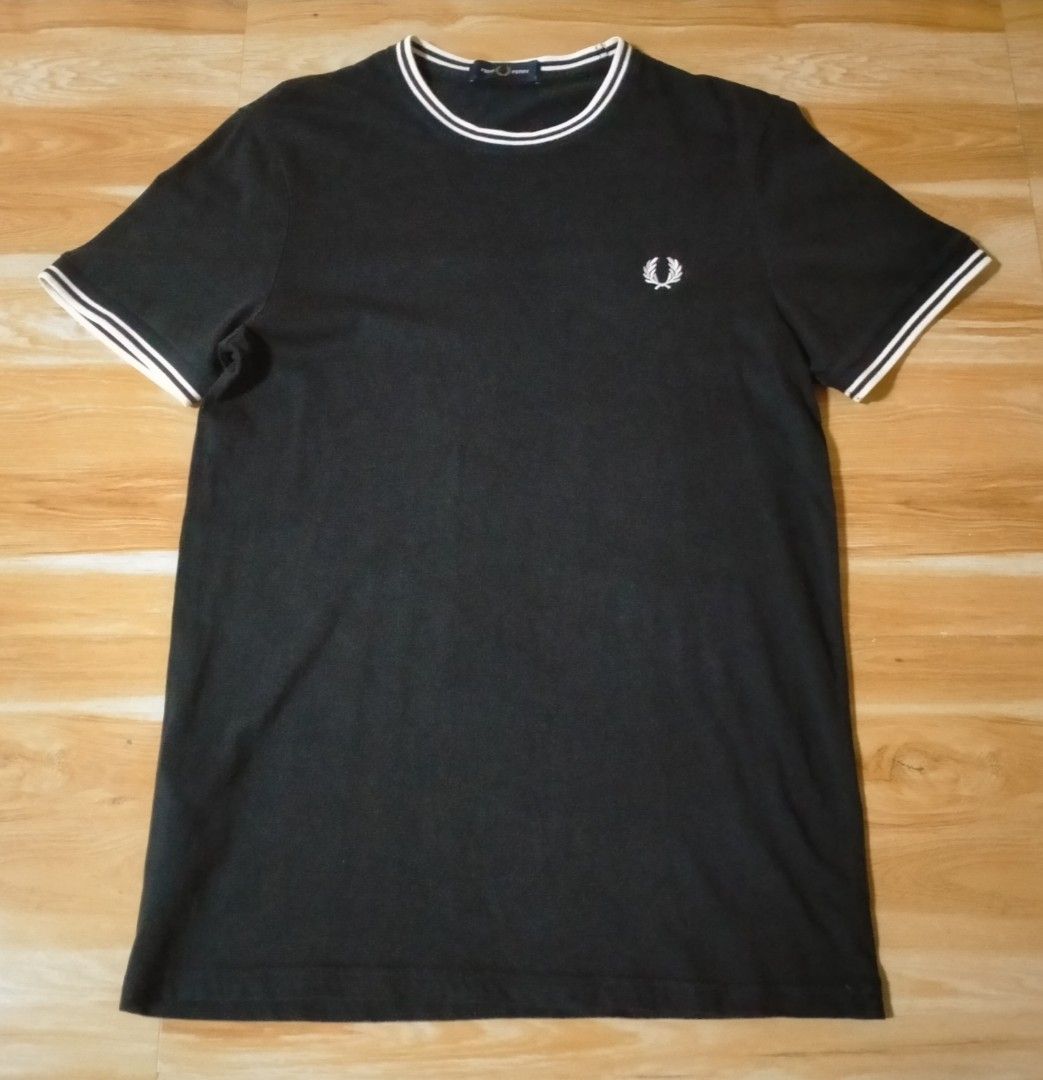 FRED PERRY TSHIRT (Category: Tshirts & Polo Shirts ) located in Cabuyao City. Submitted by Bike_Clothing10 (Listing ID 1460735027, Image 2). Description: READ FIRST.. FOR SALE: FRED PERRY TSHIRT Excellent Condition 9/10 Color Rate Small to M Fit ACTUAL DIMES: 18.5 x 28 inches Legit PRICE: 1K Free Shipping (J&T) PICK UP OR SHIPPING ONLY LOC: Cabuyao Laguna -NO COD/COP- PM FOR INQUIRIES... -Thanks-.